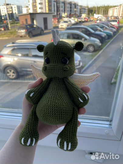 Вязанная игрушка дракон