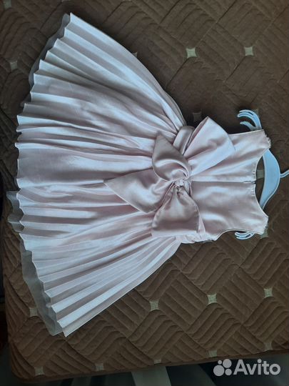 Нарядное платье на девочку 98