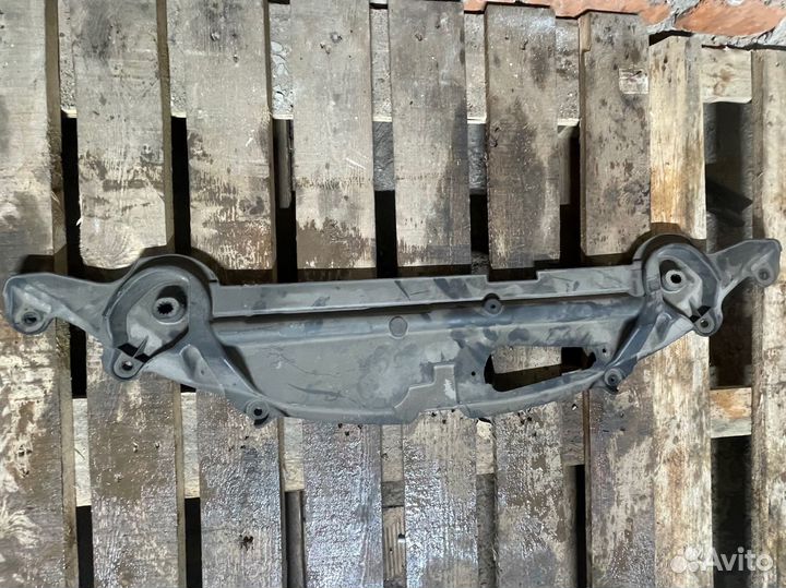 Накладка телевизора Jaguar XF X250 рестайлинг