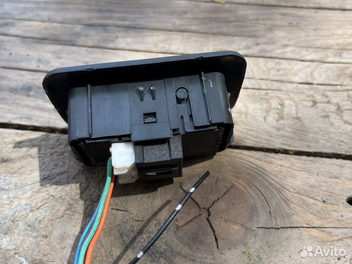 Кнопка управления сиденьями Nissan Teana J32