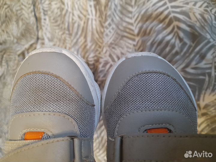 Кроссовки детские