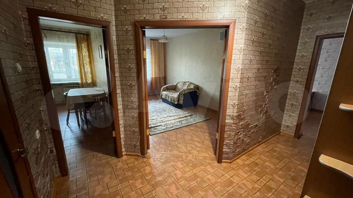 2-к. квартира, 61 м², 3/9 эт.