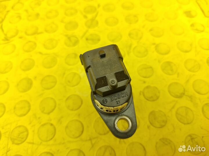 Датчик положения распредвала Mercedes-Benz W212