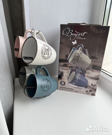 Набор кружек на подставке