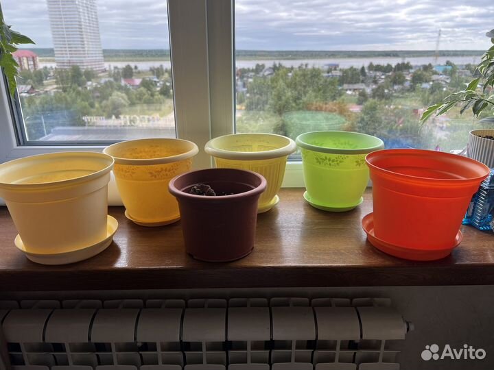 Кашпо горшок для цветов