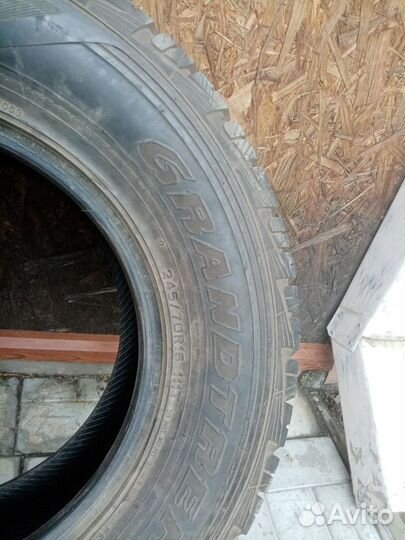 Dunlop Grandtrek AT3 245/70 R16