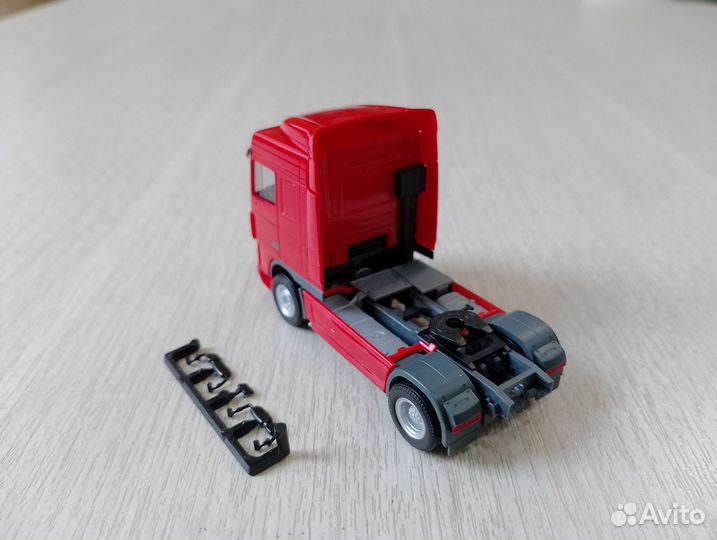 684) Тягач DAF XF 105 SC ZM