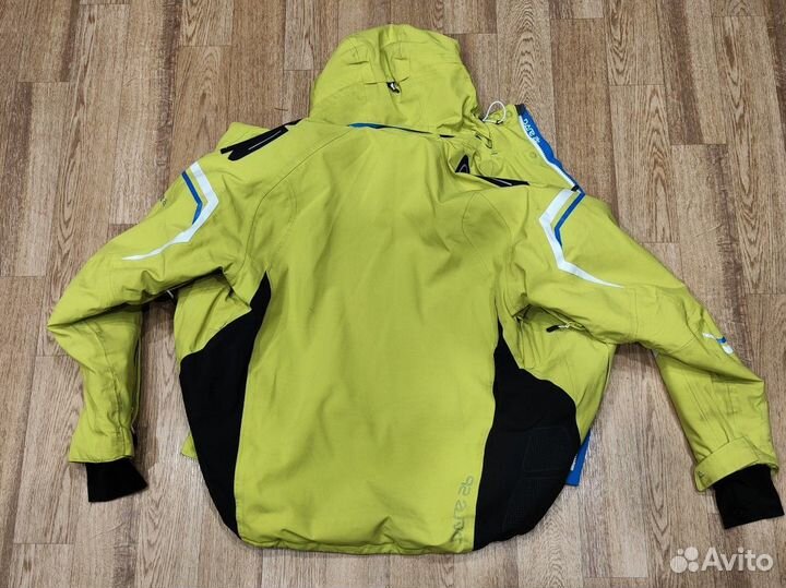 Куртка горнолыжная