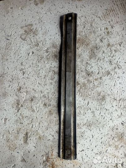 Усилитель тоннеля пола Audi A4 B5 8D0804813G