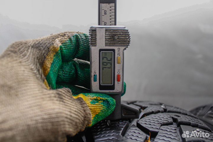 Toyo Observe G3-Ice 215/60 R17 100T