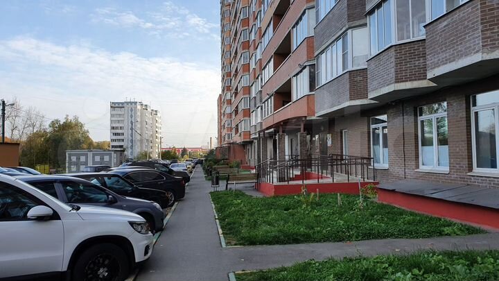 2-к. квартира, 50 м², 8/17 эт.