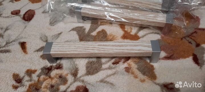 Ручки для гарнитура