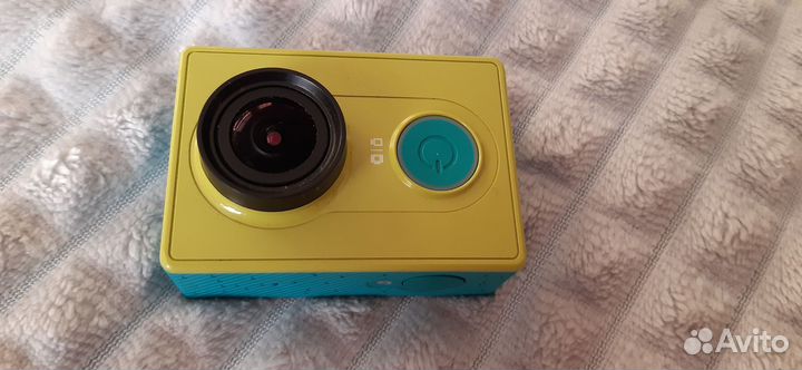 Xiaomi yi action camera с моноподом