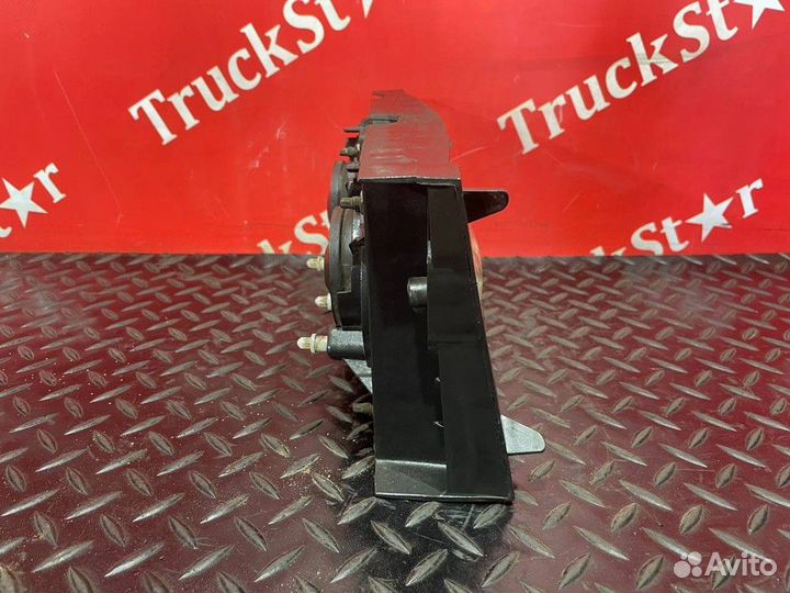 Фара противотуманная правая Daf XF105