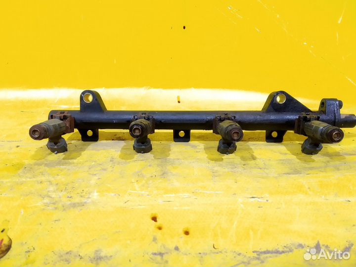 Рейка топливная (рампа) Kia Spectra киа спектра