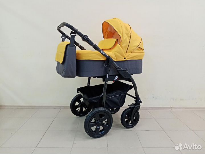 Коляска 2 в 1 Sevillababy Vento. /Новая