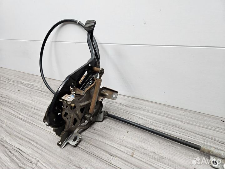 Педаль стояночного тормоза Honda Pilot 2 2008-2015