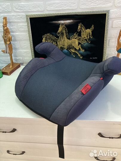 Детское кресло бустер