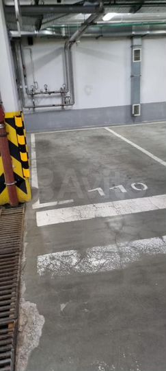 Машиноместо, 18 м²