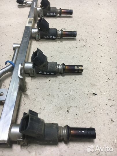 Топливная рампа с форсунками Opel Astra H