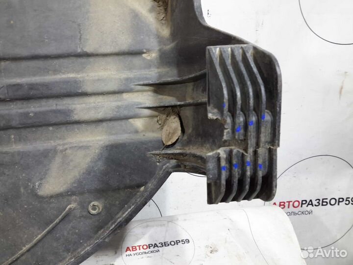 Ниша запасного колеса BMW X3 E83