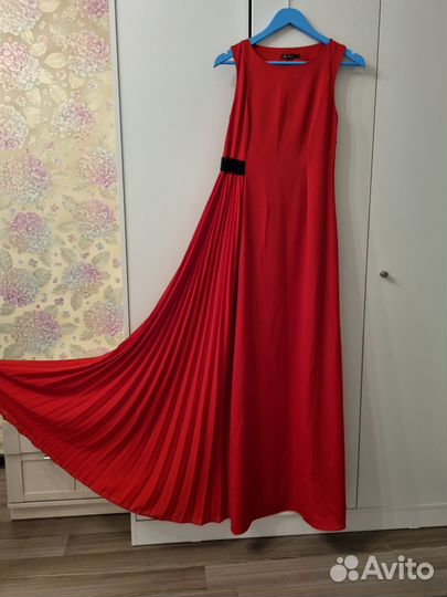 Вечернее платье в пол красное