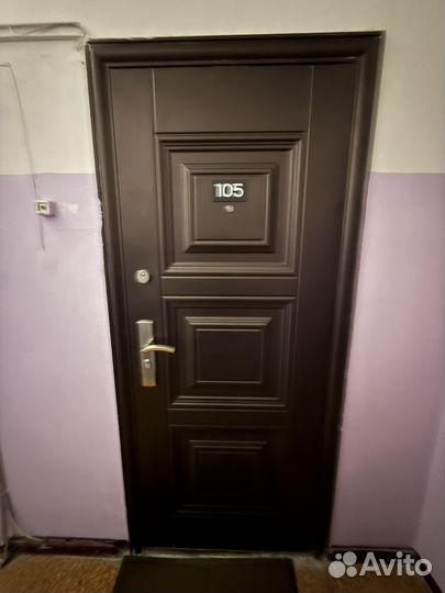 Дверь входная металлическая правая бу