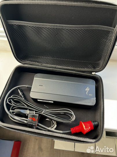 Зарядное устройство Specialized