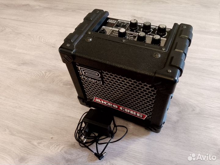 Гитарный комбоусилитель