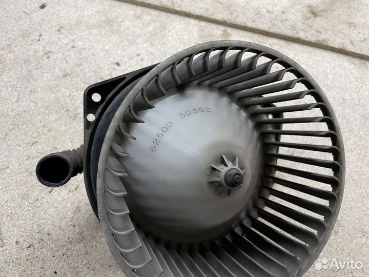 Моторчик печки Nissan Primera P11 дорестайлинг