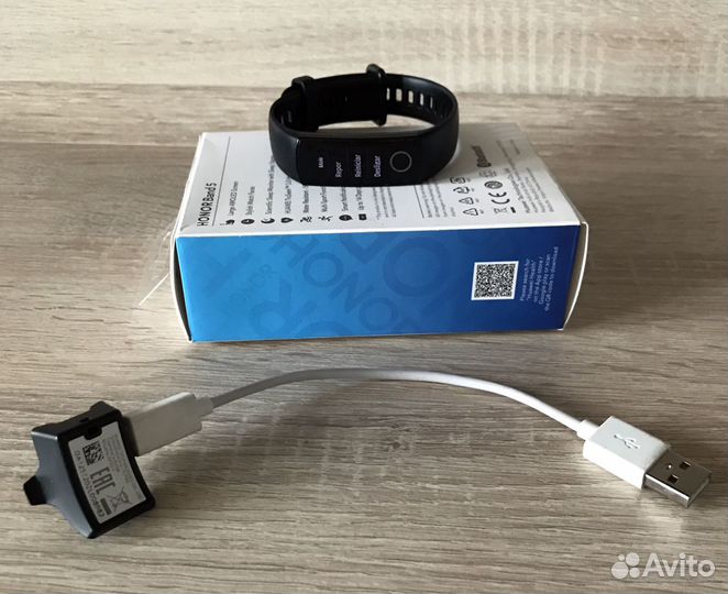 Фитнес браслет honor band 5