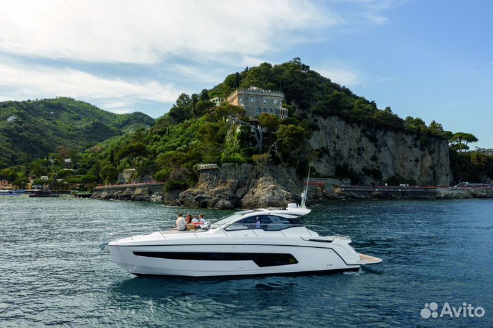 Моторная яхта Azimut Atlantis 45, 2024