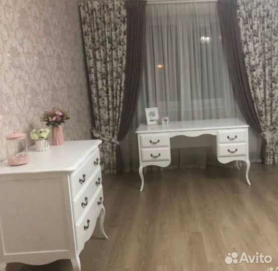 Письменный стол