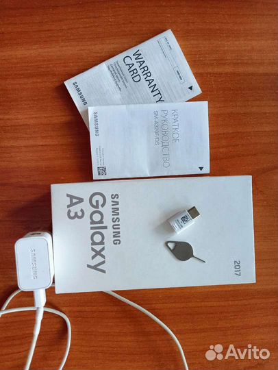 Телефон Samsung galaxy a3 2017