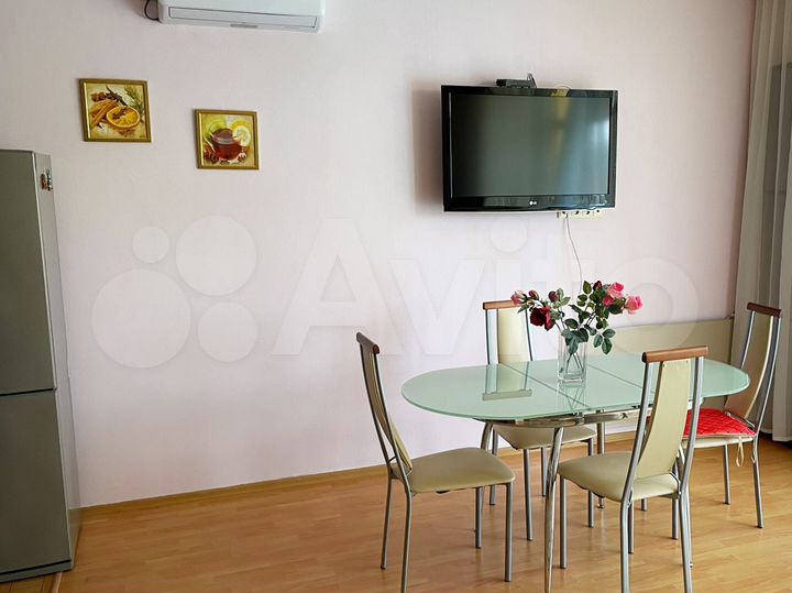 1-к. квартира, 56 м², 4/4 эт.