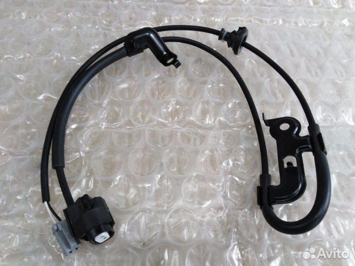 Датчик abs задний левый Toyota Camry 2001-2006