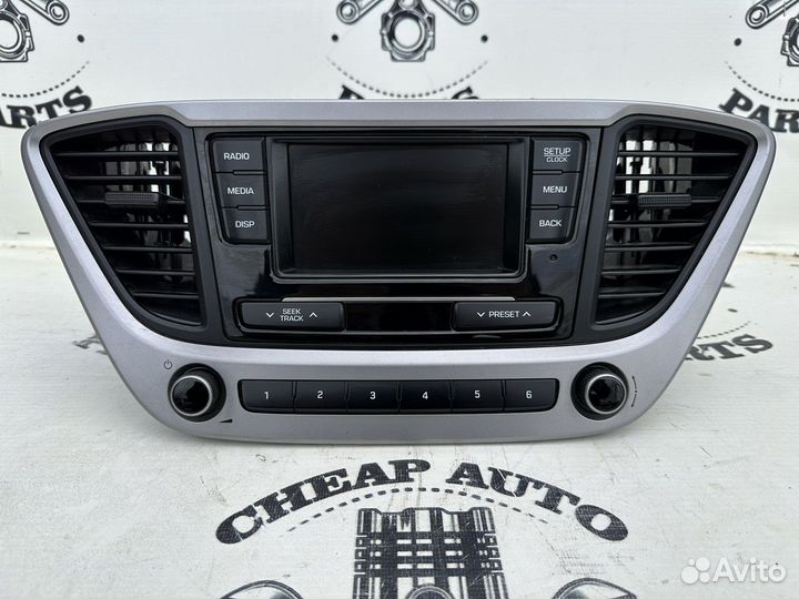 Магнитола Hyundai Solaris 2 с рамкой Оригинал