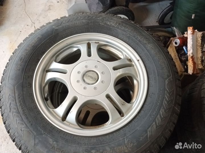 Зимние колеса 5/114,3 215/70/r15