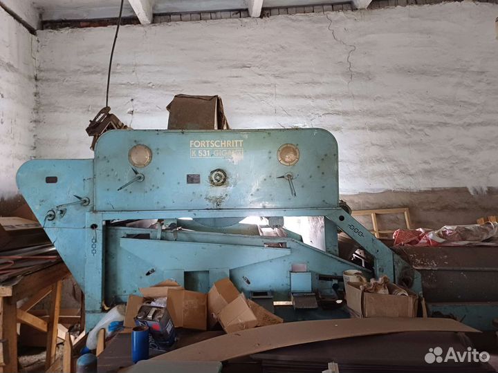 Зернодробилка,зерноочищающий станок