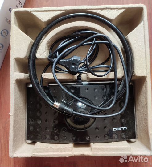 Антенна телевизионная комнатная Denn DAA235