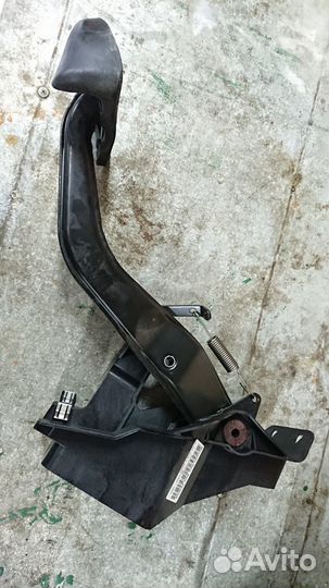 Педаль тормоза в сборе Европа Mercedes w221 w216