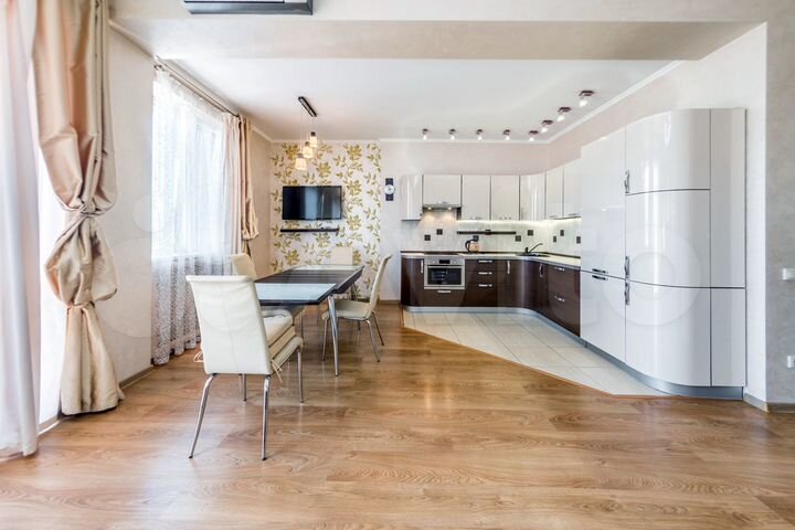 3-к. квартира, 87 м², 3/5 эт.