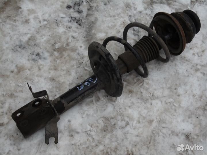 Стойка передняя в сборе Рено Логан Сандеро 2