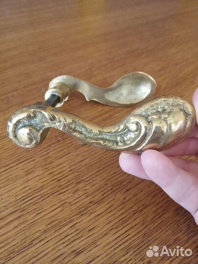 Дверная ручка латунь