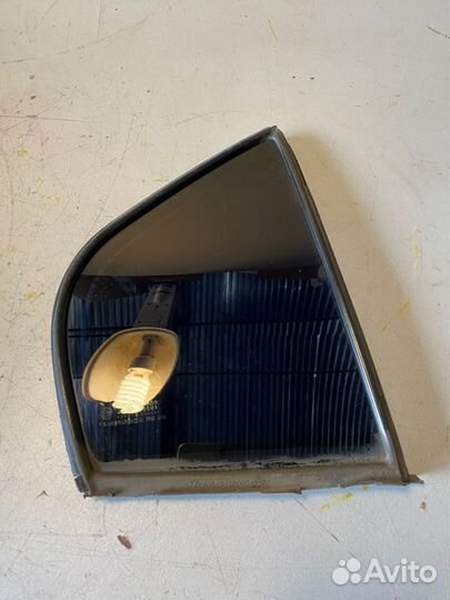 Форточка двери задняя правая Hyundai Elantra XD
