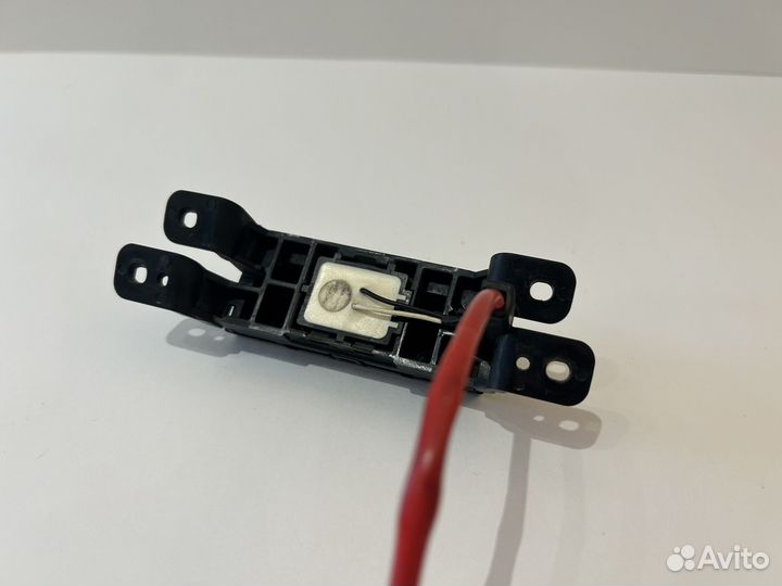 Кнопка открывания крышки багажника Kia K5