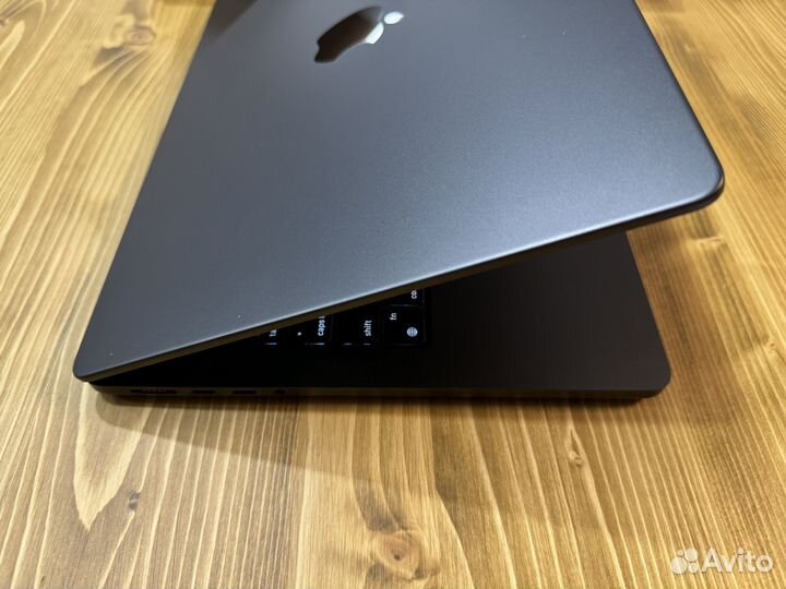 Macbook Pro 14 2023 M3 Max 18GB 512GB Black Идеал