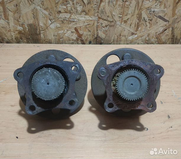 Ступица задняя Toyota Avensis 1