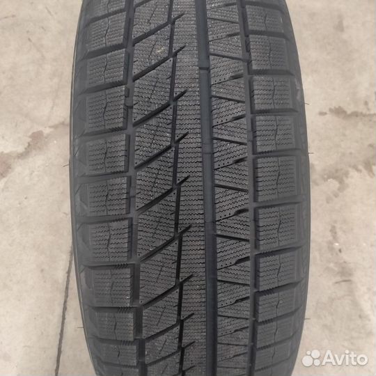 Sailun Ice Blazer Arctic EVO 235/50 R20 104T