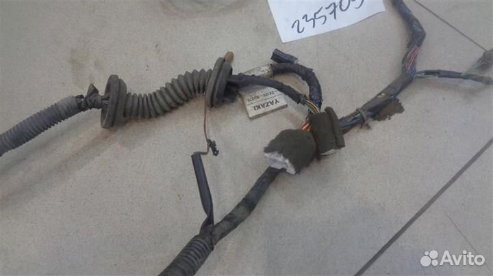 Проводка двери передней левой Nissan Almera Tino